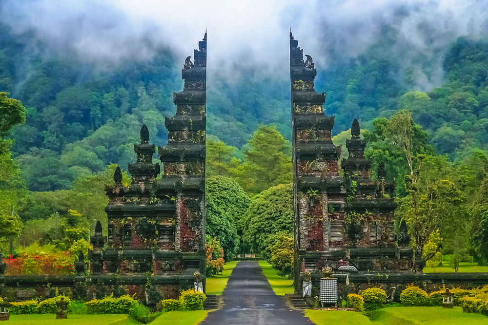 7 Day Bali Itinerary: From Beaches to Forests & Temples