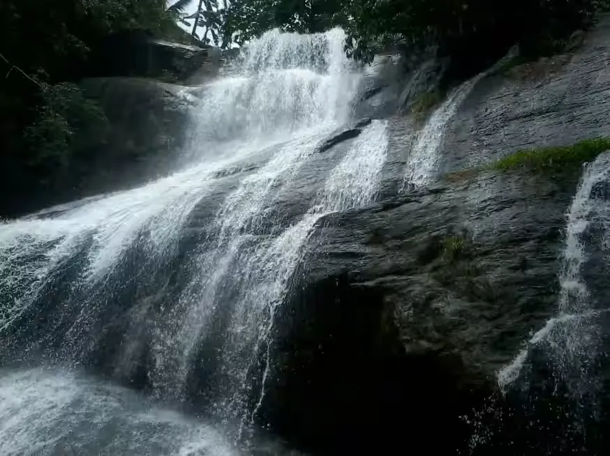 18 Beautiful Waterfalls Near Ernakulam – Discover Nature’s Wonders